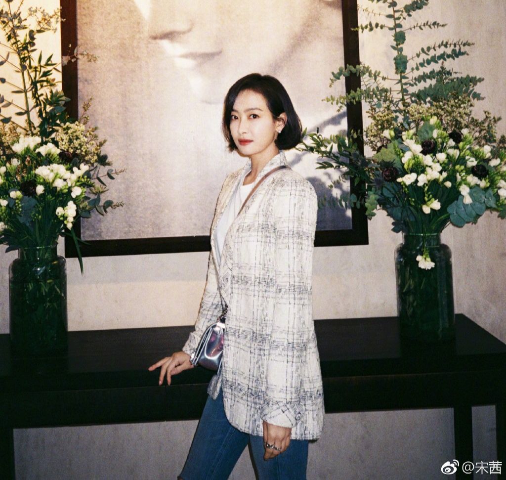 怎么用卷发棒卷发_32mm卷发棒_卷发棒32和28中长发效果图