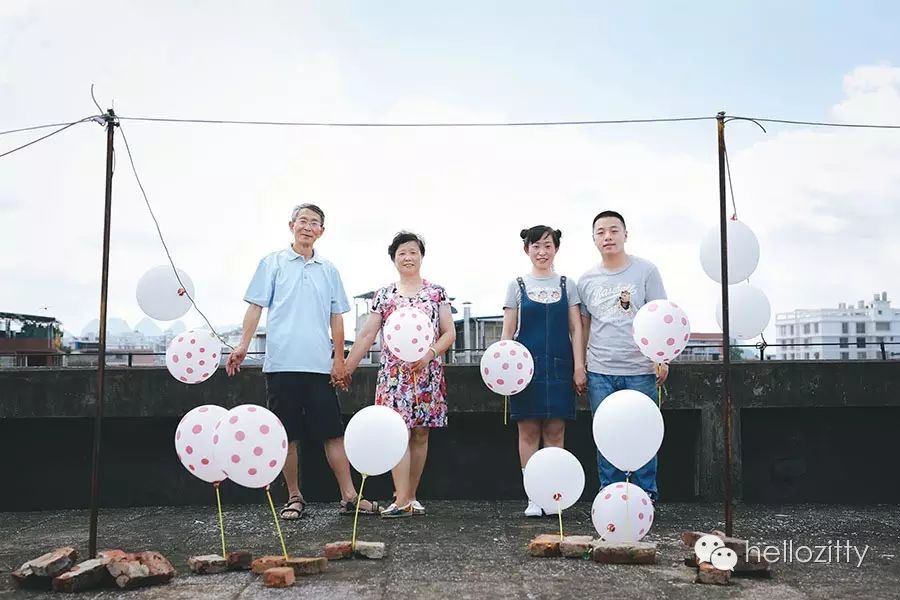 轻婚纱_婚纱轻纱照片_婚纱轻纱好还是重纱好