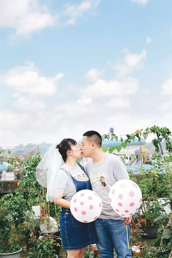 婚纱轻纱照片_婚纱轻纱好还是重纱好_轻婚纱