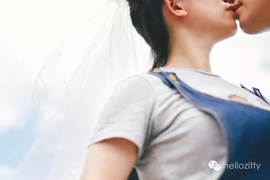 轻婚纱_婚纱轻纱好还是重纱好_婚纱轻纱照片