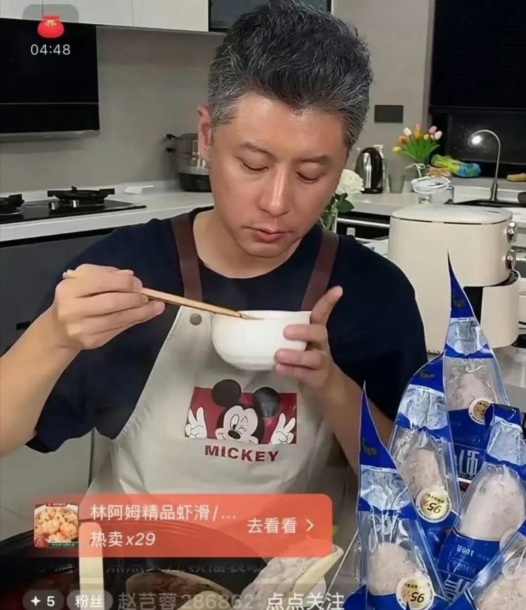 轻婚纱_婚纱轻纱_婚纱轻纱好还是重纱好