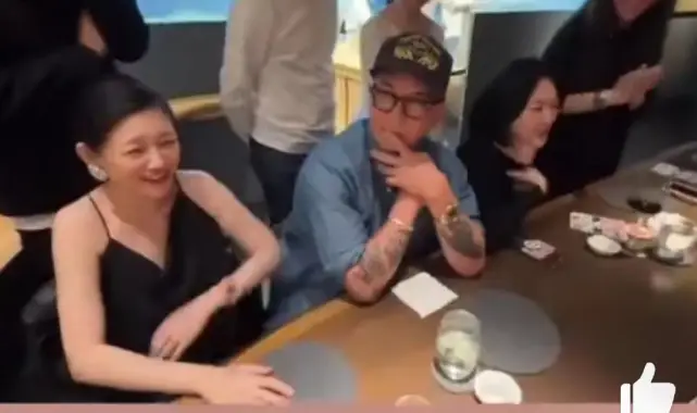轻婚纱_婚纱轻纱_婚纱轻纱好还是重纱好
