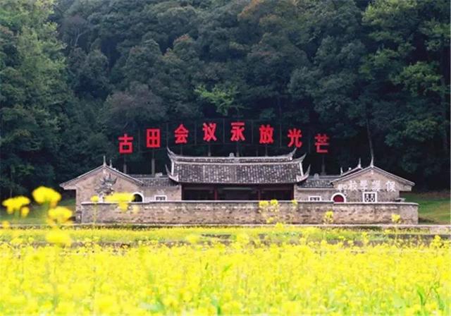 厦门本科高校_厦门毕业大学生补贴_毕业于厦门大学