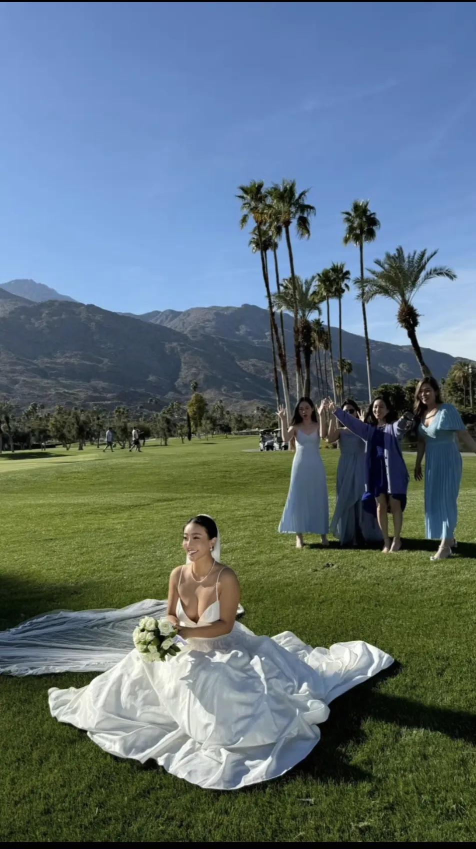 婚纱轻纱_轻婚纱_婚纱轻的好还是重的好