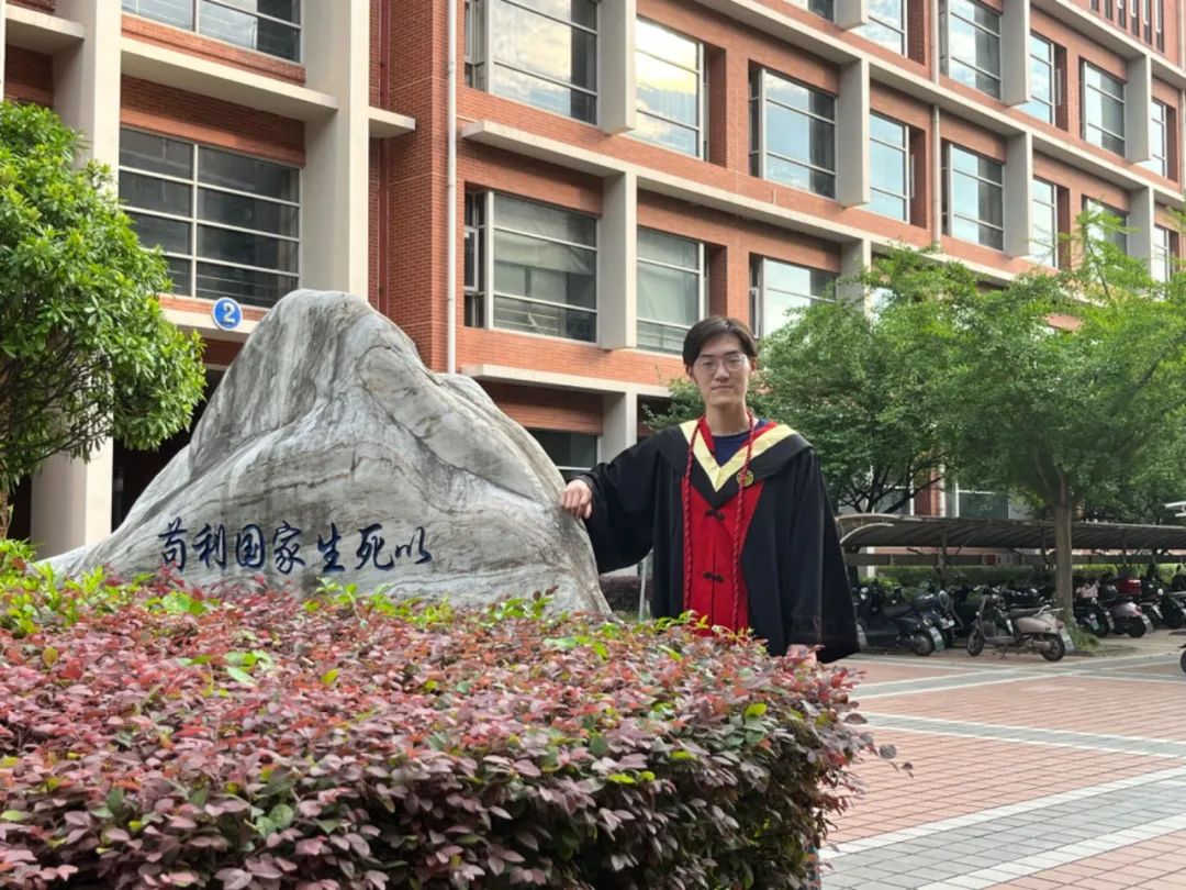 上海交通大学学生_上海交通大学学生服务平台_上海交通大学学生生存手册