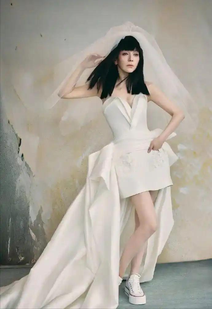 婚纱轻纱是哪一种_轻婚纱_婚纱轻纱