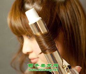卷棒造型教程_卷棒卷发教程视频_卷发棒使用方法图解