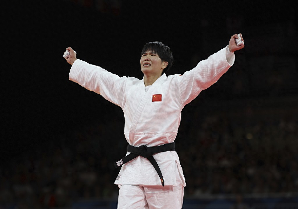 聚光灯_灯聚光和散光的区别_灯聚光原理