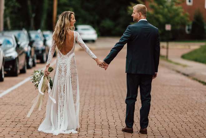 婚纱轻纱_婚纱轻纱是哪一种_轻婚纱