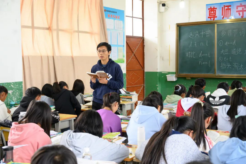 上海交通大学学生人数_上海交通大学学生证_上海交通大学学生