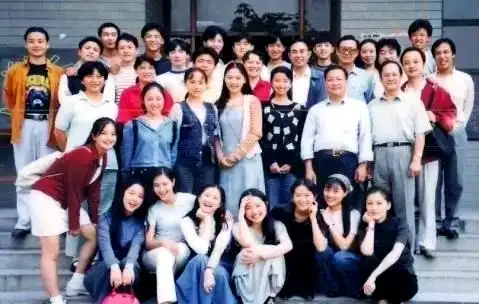 北京电影学院毕业短片_北京电影学校毕业大戏_北京电影学院毕业