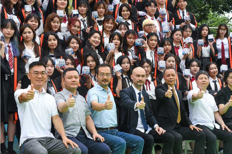 电影学院毕业生_北京电影学院毕业_北京电影学院毕业