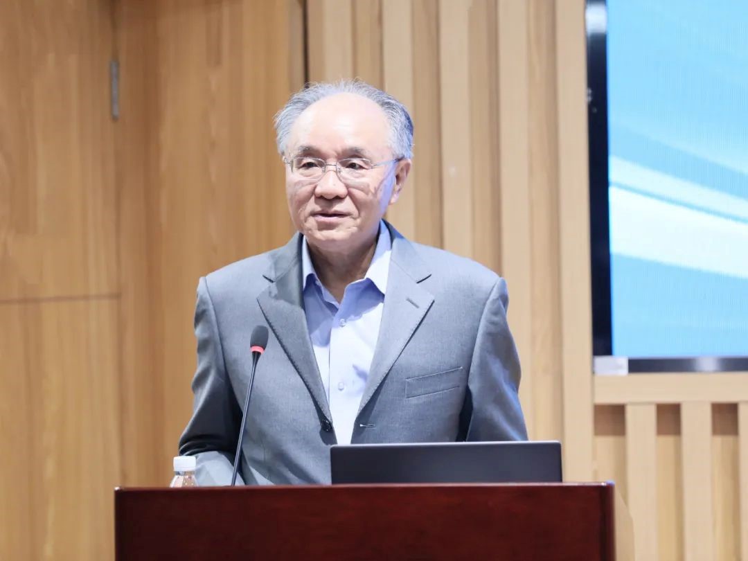 北京外国语大学副教授_北京外国语学院教授_外国语学院教授