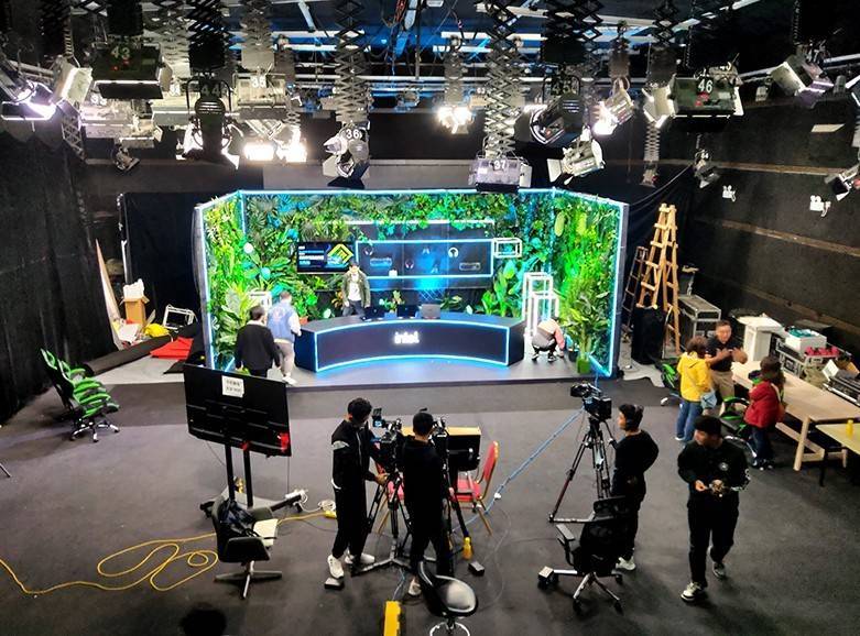 讯道机和摄像机_讯道摄像机的组成部分及作用_讯道摄像机