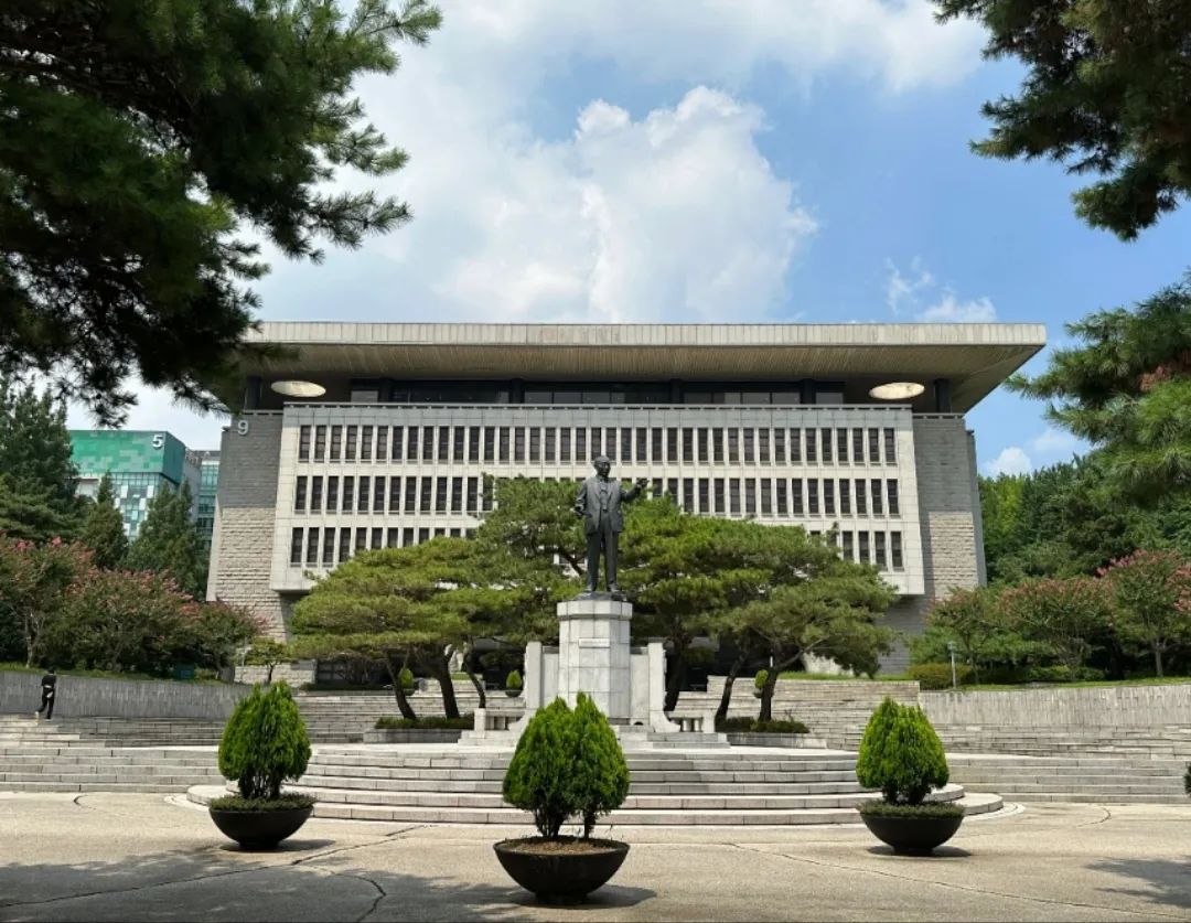 北京外国语大学毕业什么工作_北京外国语大学毕业_北京外国语大学毕业去向