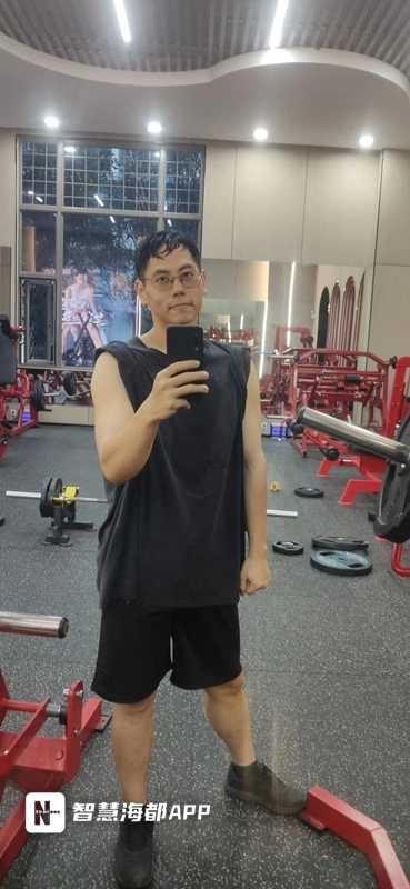 _爬楼视频_爬楼第一人坠楼视频