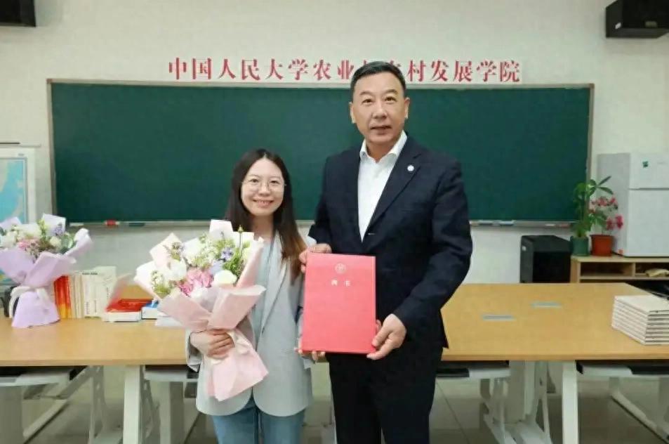 中国人民大学资深教授名单_中国人民大学教授讲课视频_中国人民大学教授