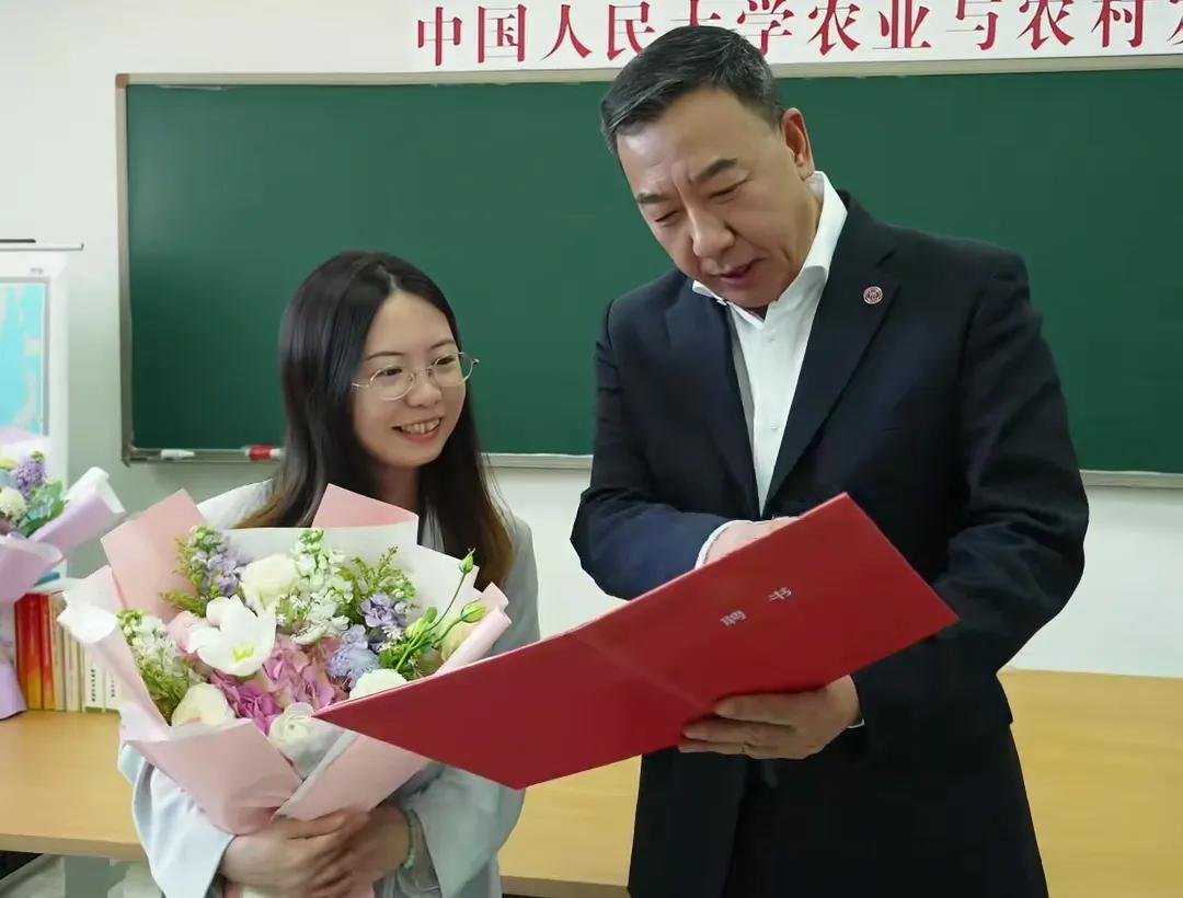 中国人民大学教授讲课视频_中国人民大学资深教授名单_中国人民大学教授