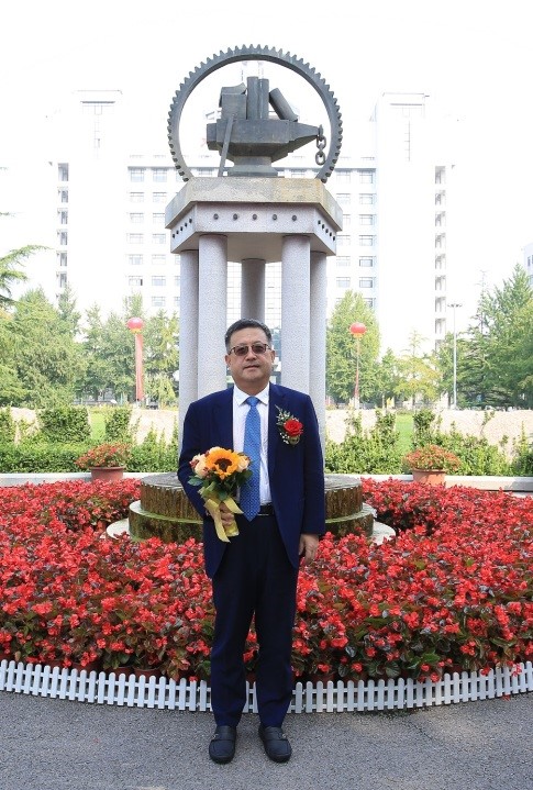 北京交大杰出校友_北京交通大学校友_交通大学北京学校