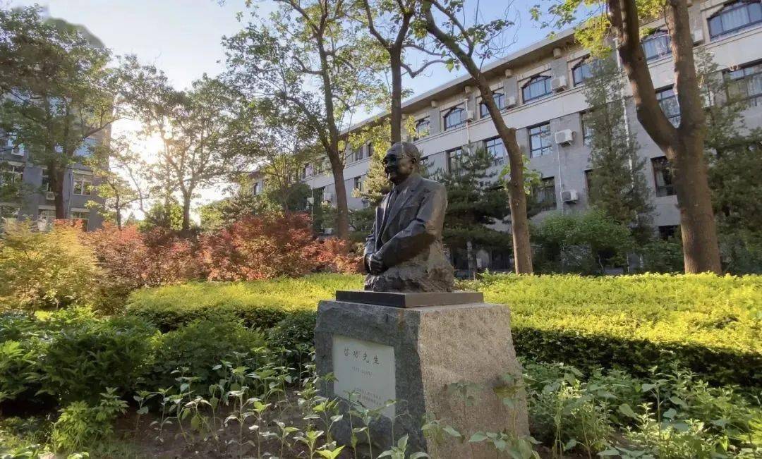 北京师大毕业出路_北京师范毕业好找工作吗_毕业于北京师范大学