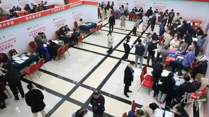 港中深面试题目_港中深_港中深大学学费一年多少