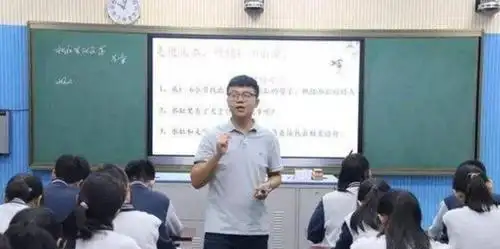 新闻传播学对女生要求_新闻传播学女生就业方向_新闻传播学女生就业前景