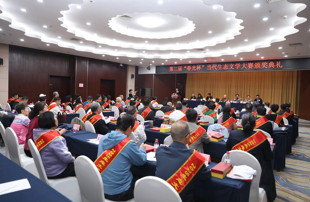 北京外国语大学讲师_北京外国语大学副教授_北京语言大学副教授工资