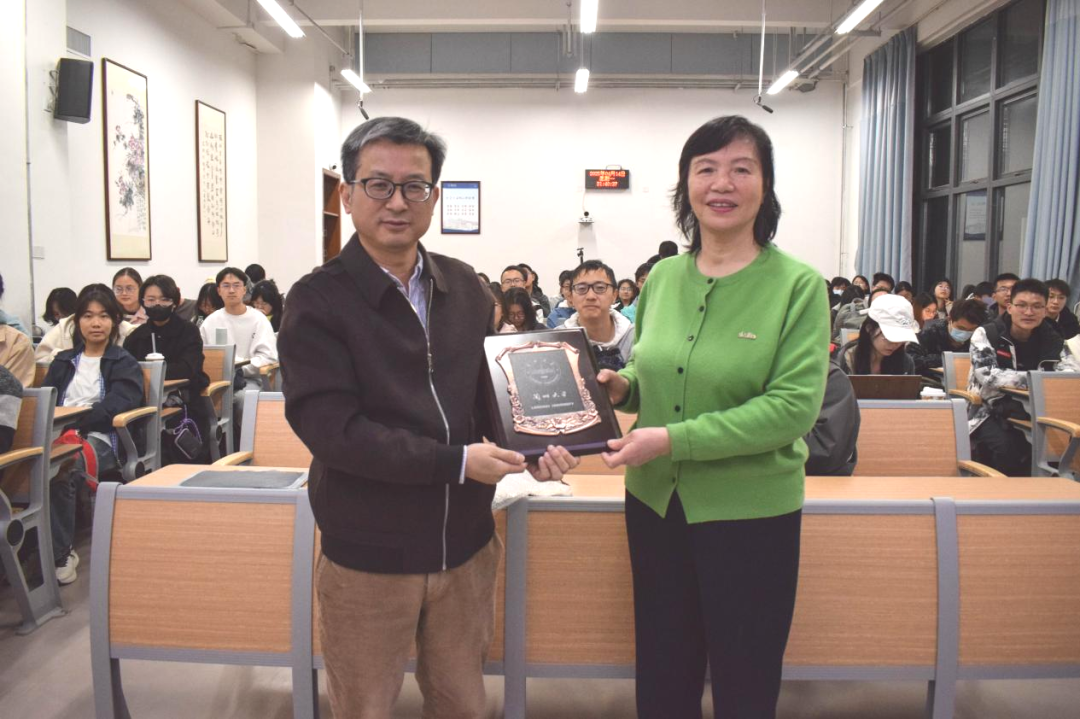 中国人民大学教授_中国人民大学教授讲课视频_中国人民大学资深教授名单