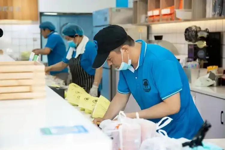 校园健康餐外卖店困境_大学生创业失败案例分析_大学生健康餐外卖创业故事