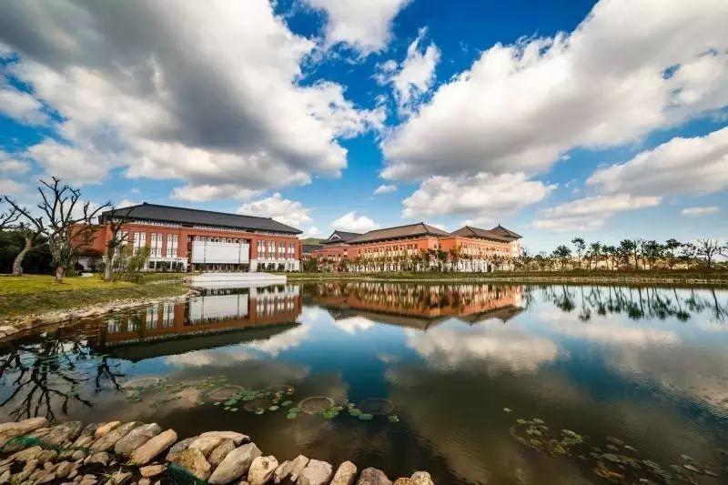 浙江大学传播学_浙江大学传媒学院师资力量_浙江大学传媒与国际文化学院