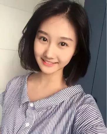 北京电影学院新生关晓彤_关晓彤宿舍室友颜值_北京电影学院校友