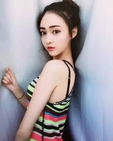 北京电影学院校友_北京电影学院新生关晓彤_关晓彤宿舍室友颜值