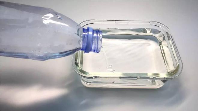 科学实验水中作画_白板笔化学特性实验_白板笔灌水的方法图示