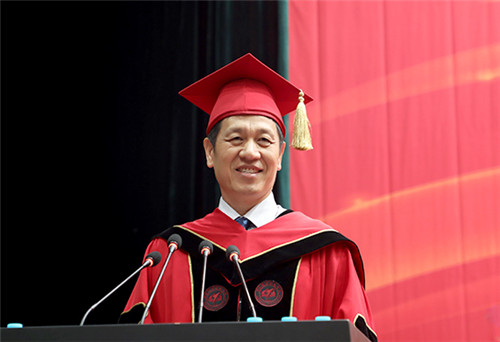 北京航空航天大学校长毕业典礼讲话_2017届本科生毕业典礼_北京航空航天大学毕业