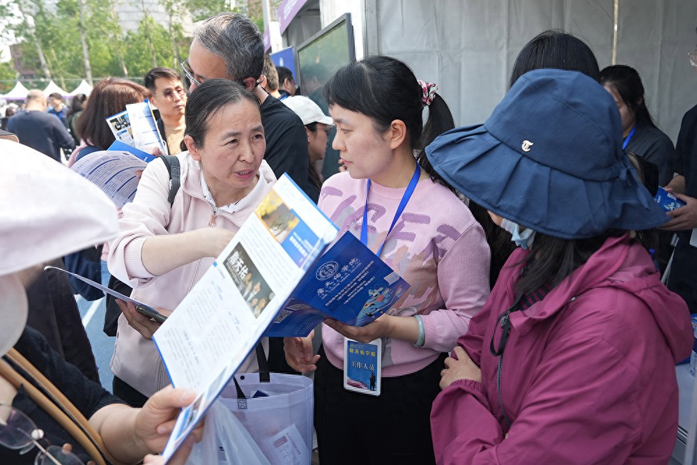 北京交通大学招生专业类升级_北京交通大学学生_北京交通大学2025年招生政策