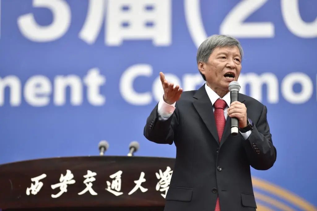 西安交通大学毕业_西安交通大学2022届本科生毕业典礼_西安交大优秀毕业生表彰