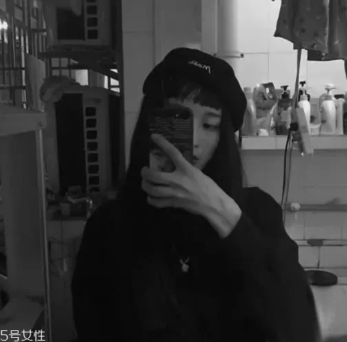 怎么用卷发棒卷蛋卷_水波纹卷发棒教程_水波纹卷发注意事项