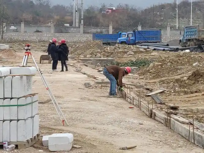 路灯系统安装流程_农村路灯基础浇筑_大路灯如何安装