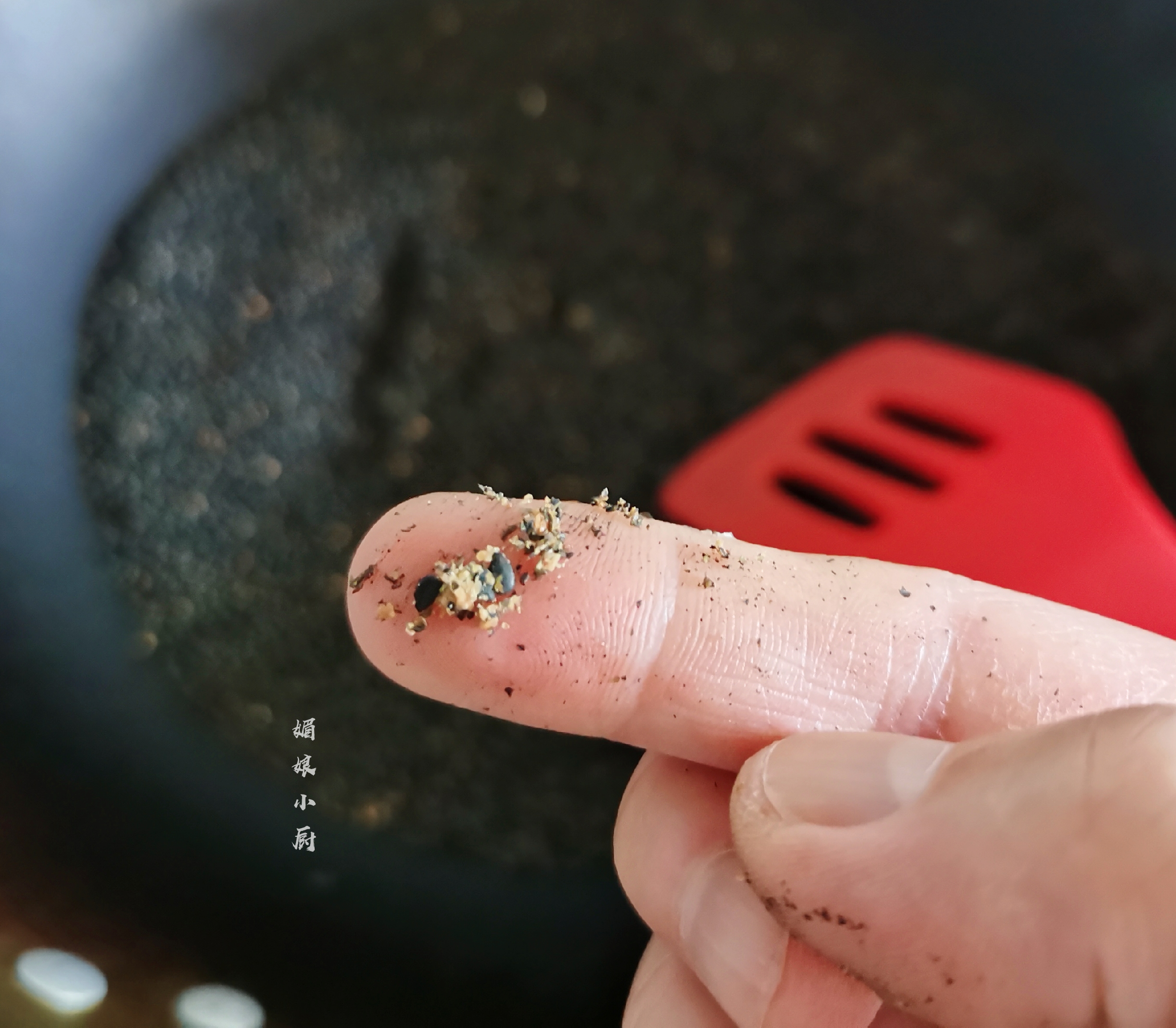 黑芝麻糊自制方法_破壁机芝麻糊的做法_在家自制黑芝麻糊