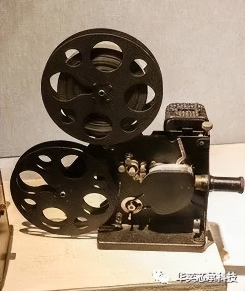 胶片电影放映机结构_讯道电影机_电影放映机发展历程