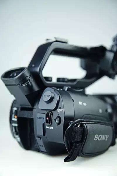 索尼PXW-X70摄像机_1英寸ExmorR CMOS传感器_讯道摄像机