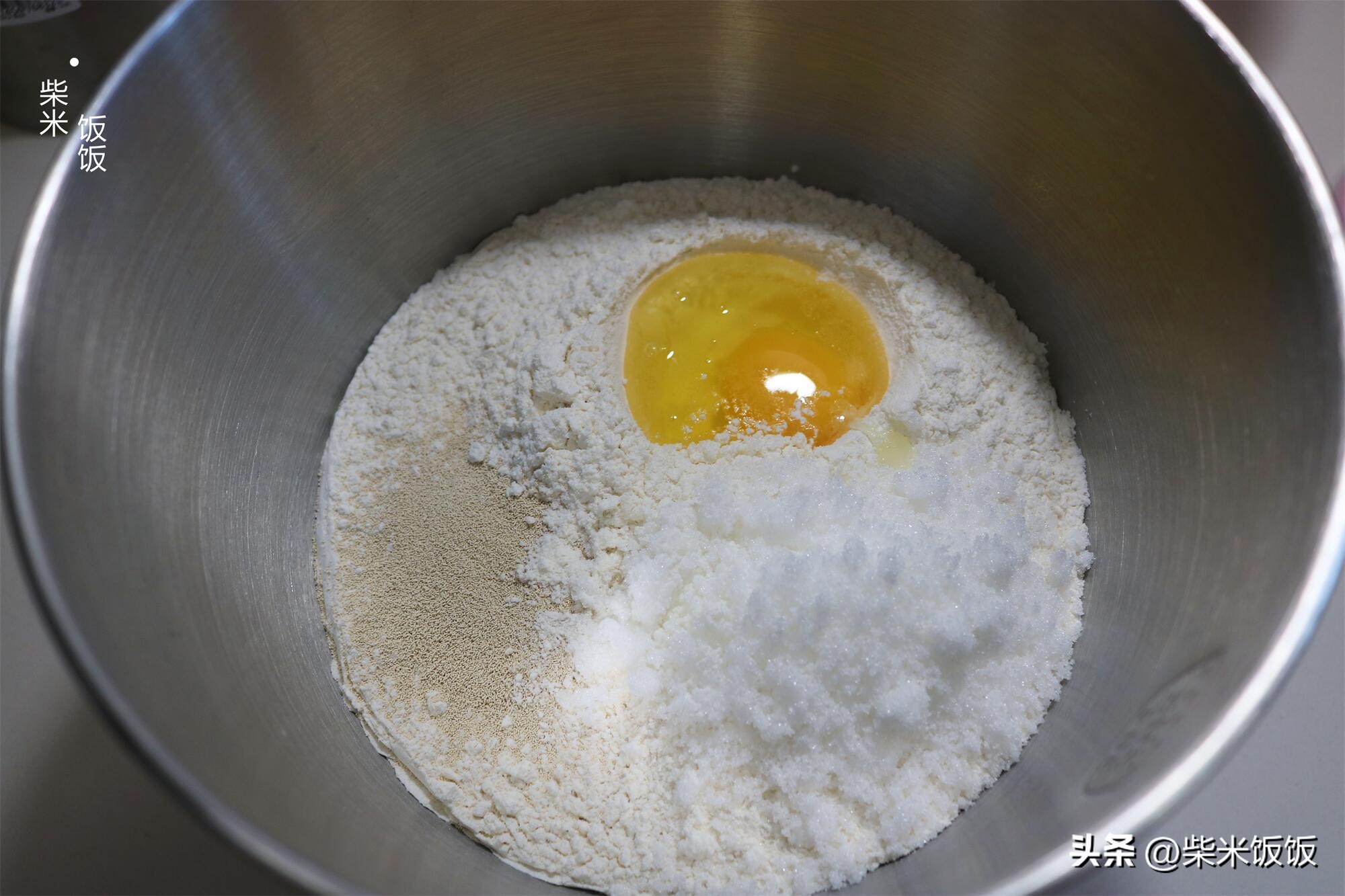 牛奶吐司食谱_早餐机烤哪种面包_吐司面包早餐做法