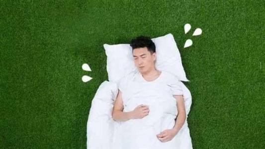 睡眠多汗症原因_甲状腺疾病盗汗_男人晚上睡觉出虚汗是什么原因