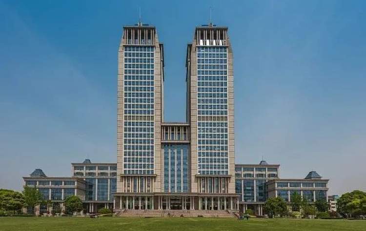 毕业于上海交通大学_上海交大毕业的人_上海交通大学本科毕业