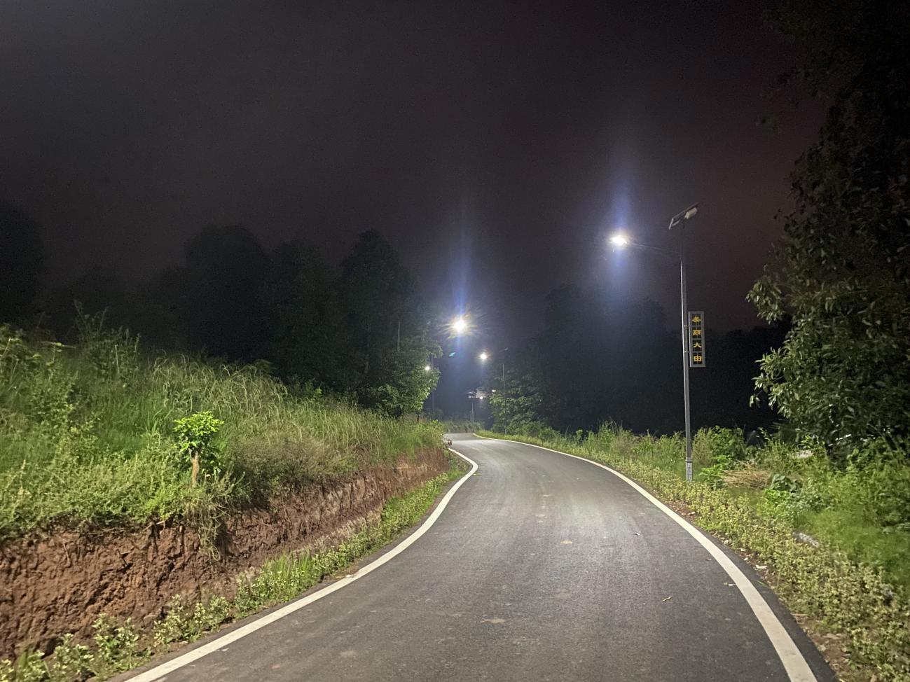 大路灯如何安装_路灯安装大样图_路灯安装大门视频教程图片