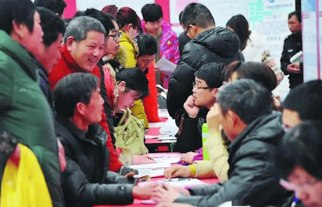 35岁人脉拓展方法_35岁职场困境解决方案_35岁创业失败找工作