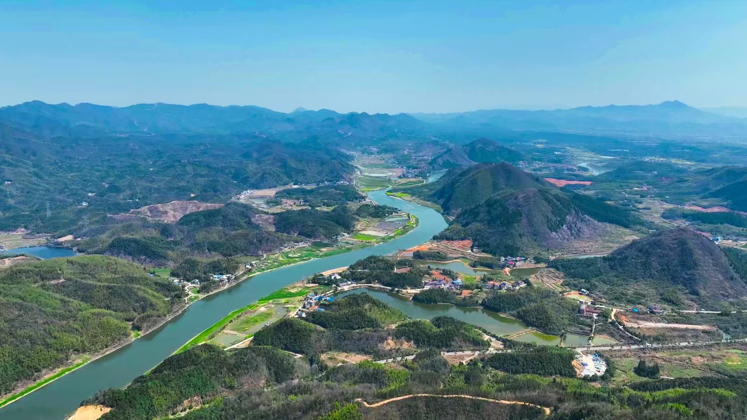 路灯实拍_大路灯体验_路灯场景