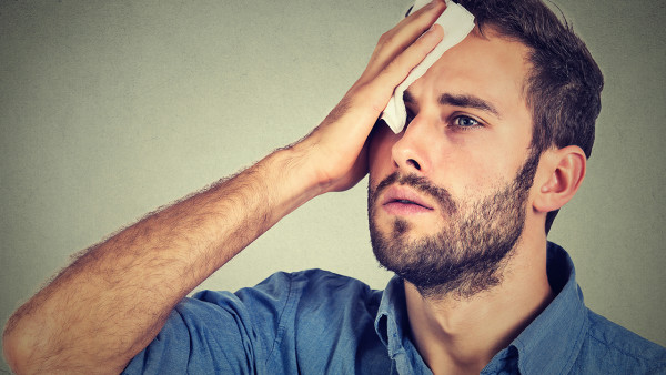 多汗儿童症状_秋季多汗中医理论_宝宝睡觉出虚汗怎么回事