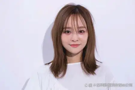 如何正确使用卷发棒_头发卷曲处理技巧_头发乱翘解决方案