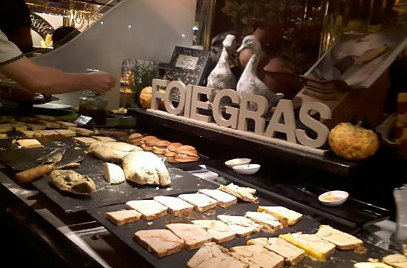 风油精清洁白板技巧_汽车白板油性笔痕迹清除方法_油性的白板笔怎么擦掉